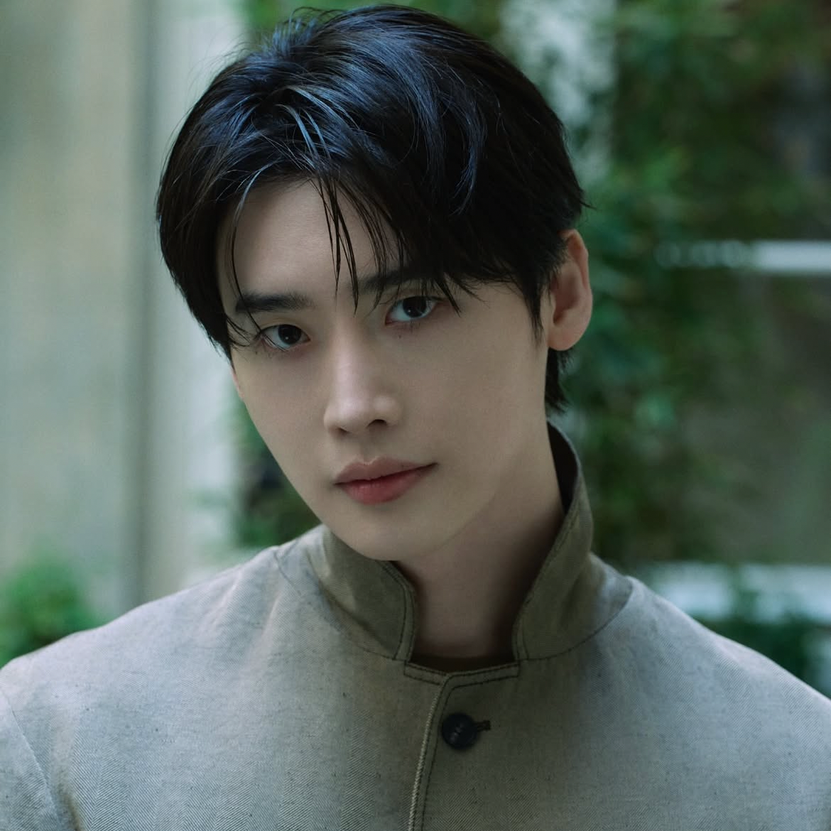 Recent activity shot of Lee Jongsuk