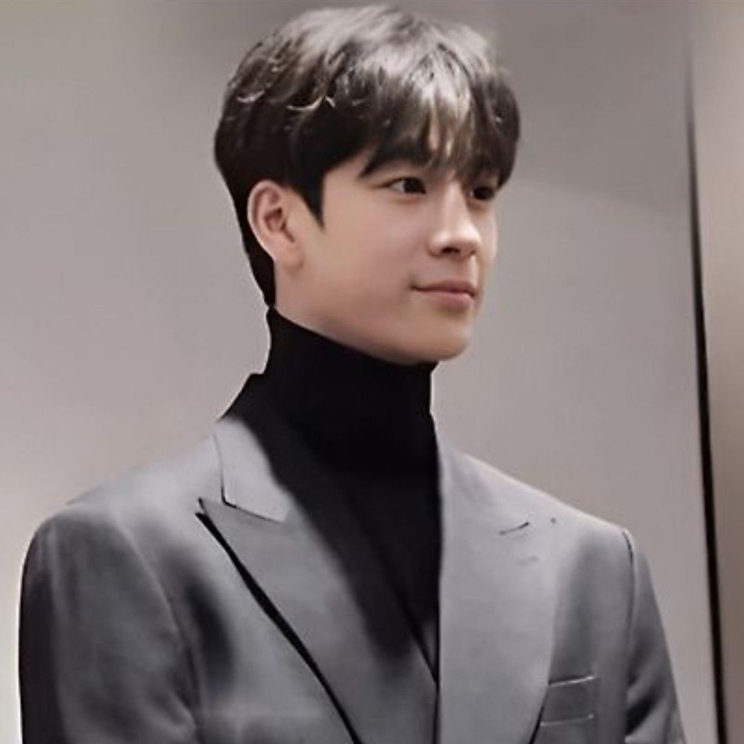 Recent activity shot of Jeong Dongwon