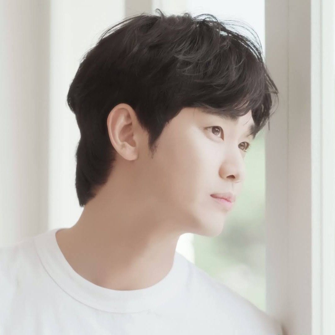 キム・スヒョンの最近の活動ショット