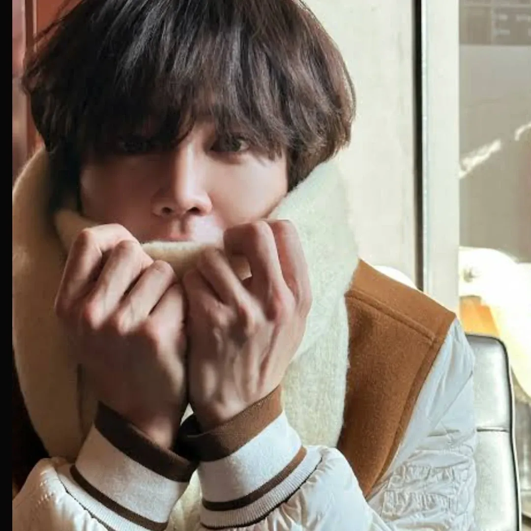 Recent activity shot of Jang Geunsuk