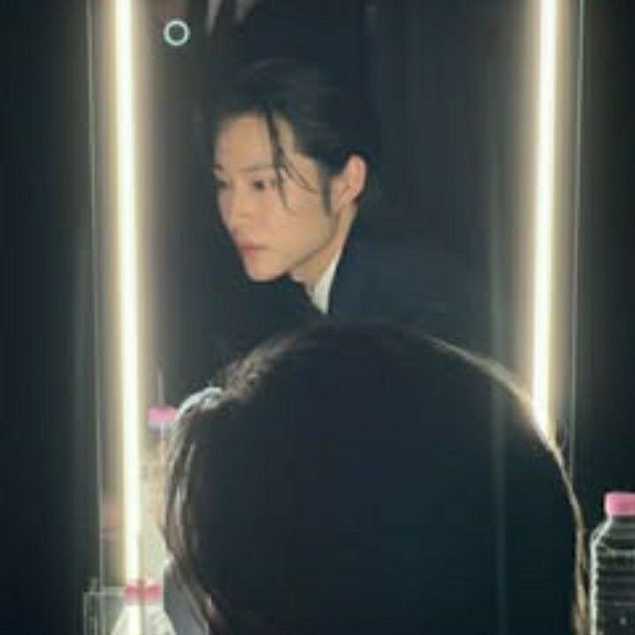 Behind-the-scenes cut of Lee Jongwon