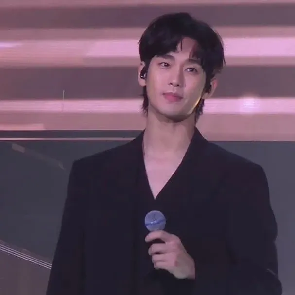 キム・スヒョンのビハインドカット