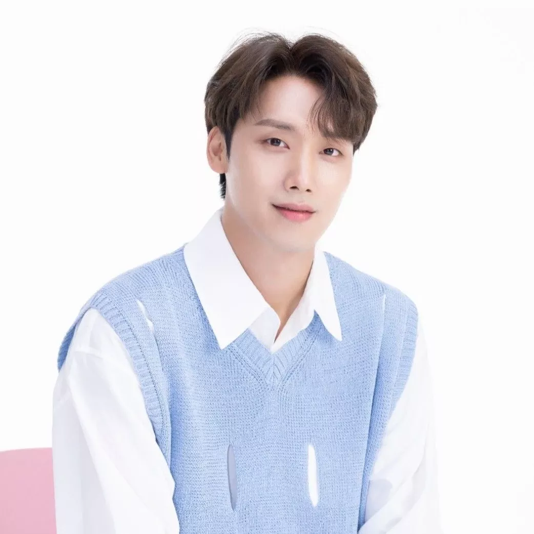 Behind-the-scenes cut of Choi Woojin