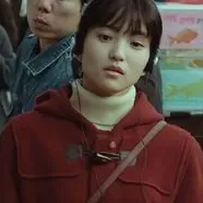 Behind-the-scenes cut of Kim Taeri