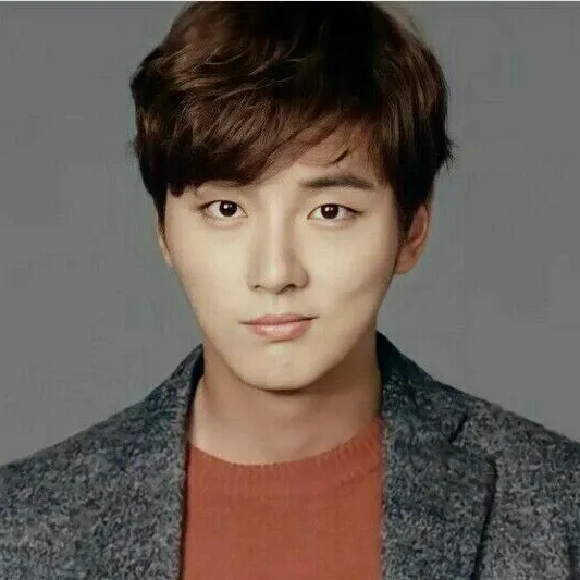 Recent activity shot of Yoon Shiyoon