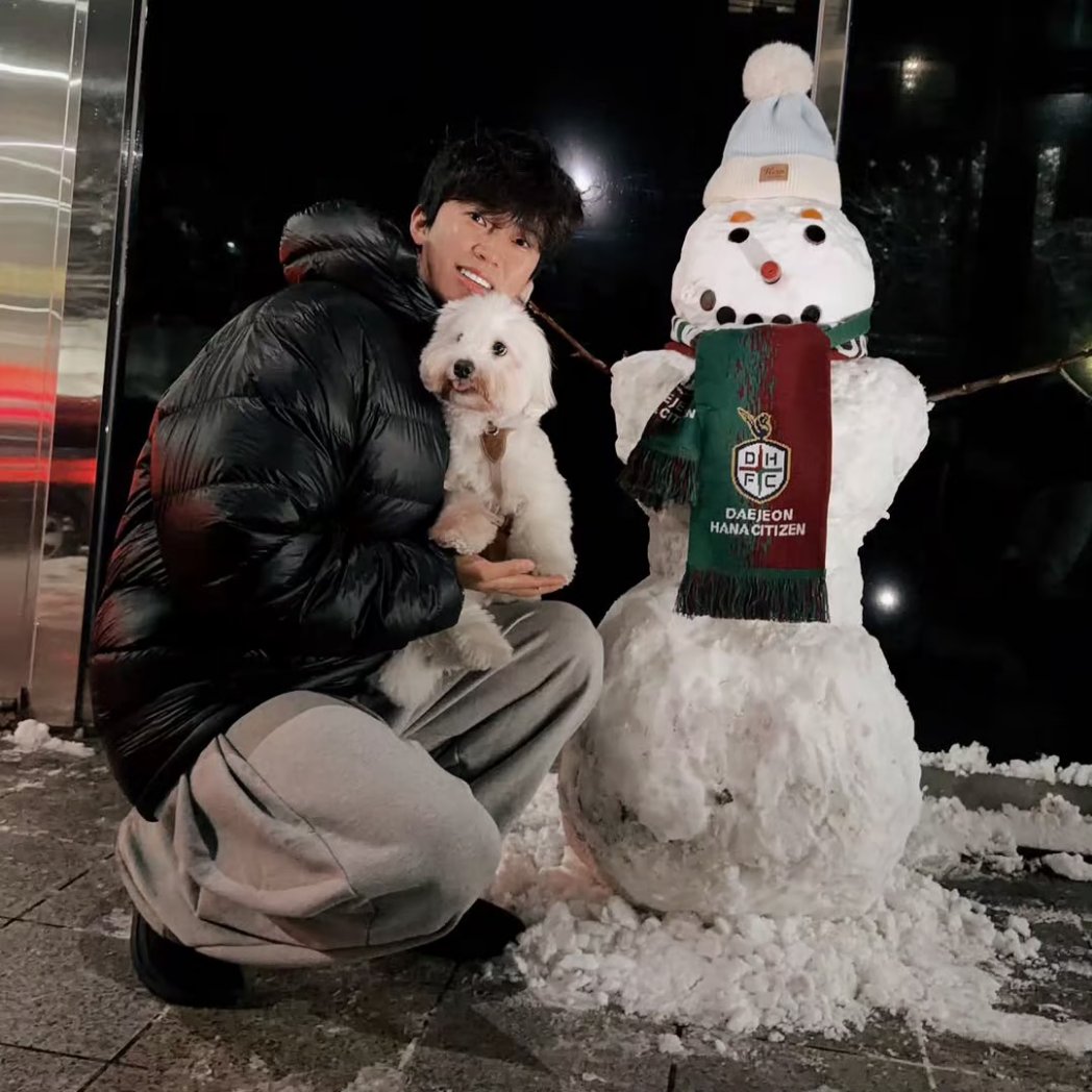 Cuplikan di balik layar dari Lim Youngwoong