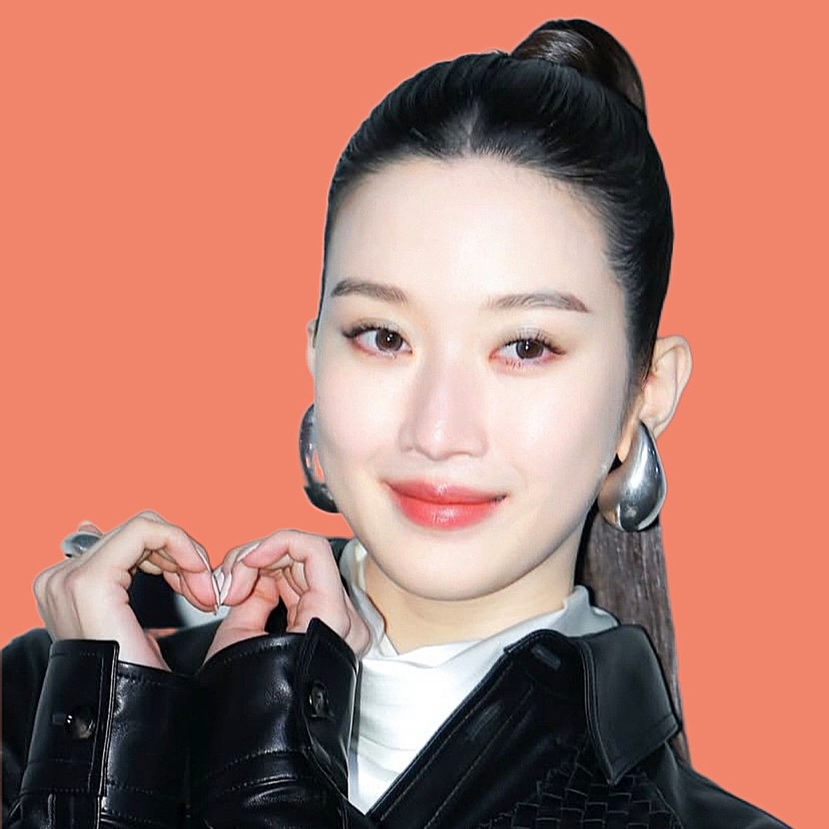 Behind-the-scenes cut of Mun Kayoung