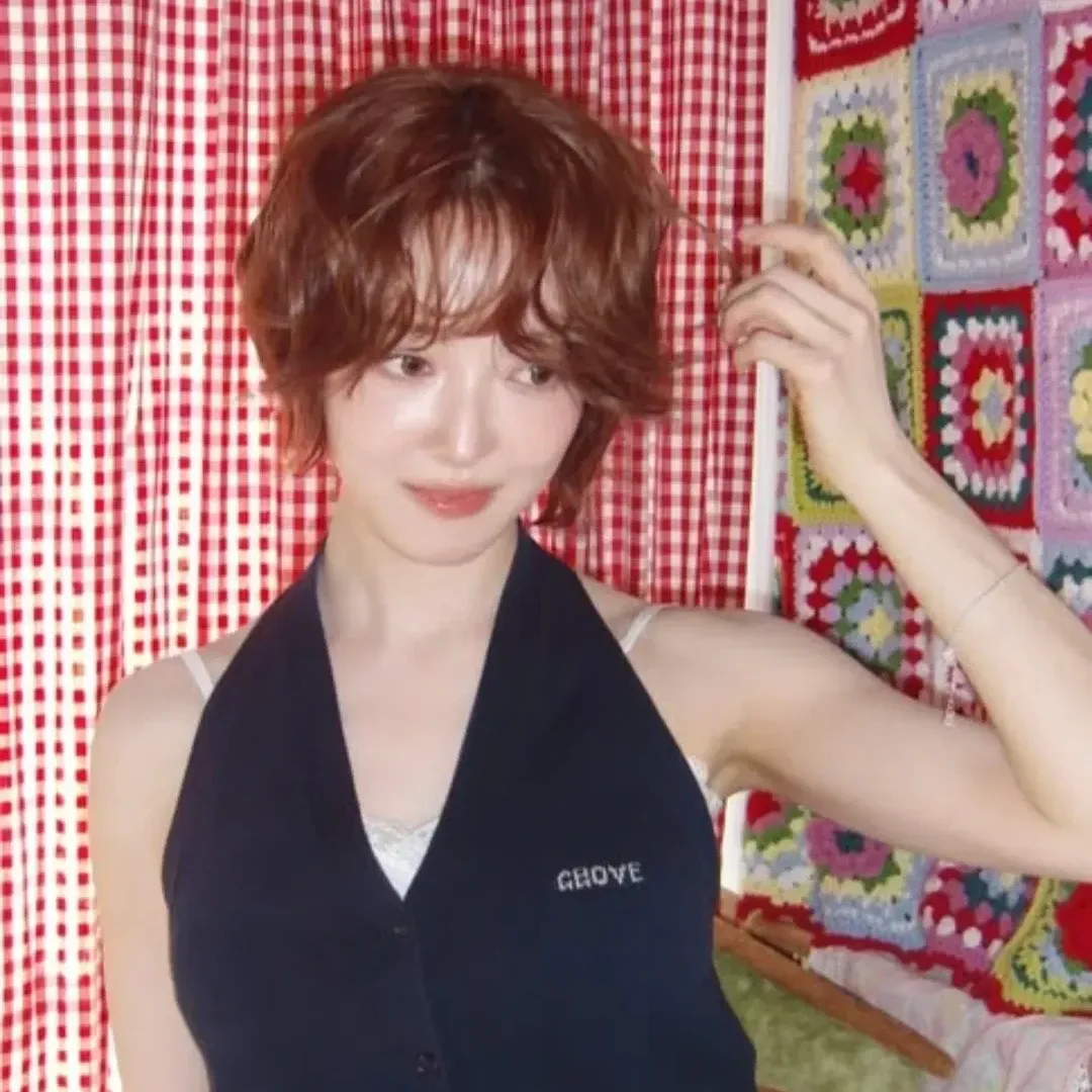 Recent activity shot of Lee Seyoung