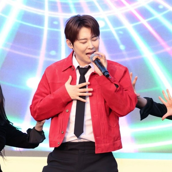 Popular profile image of Jinuk selected by vote