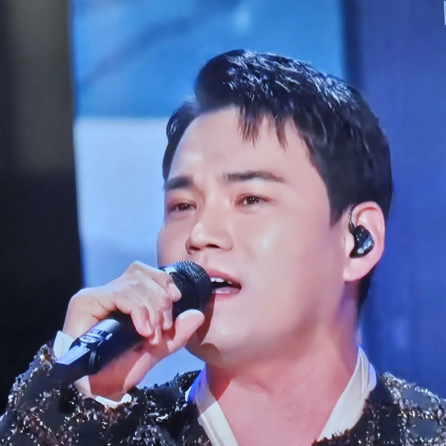 A moment captured by a fan of Cheonrokdam