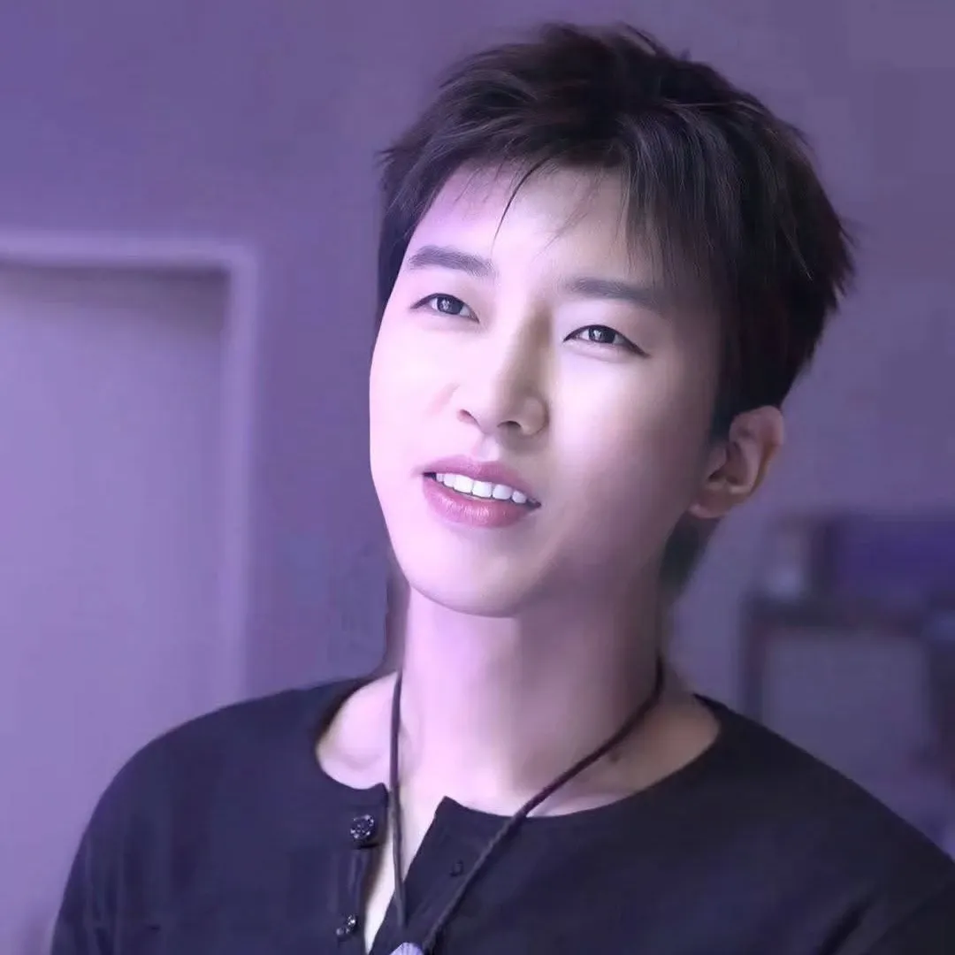 Cuplikan di balik layar dari Lim Youngwoong