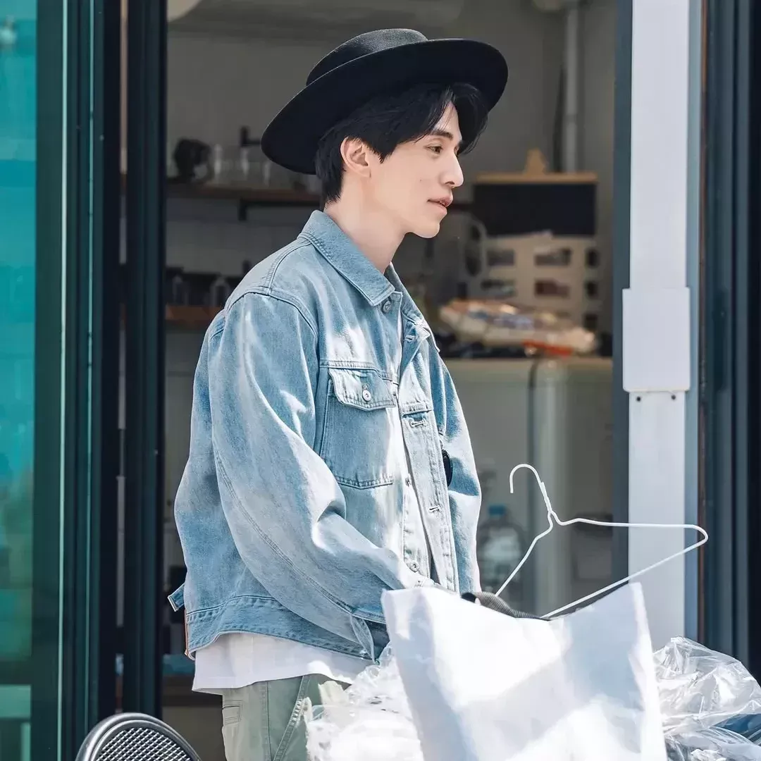 이동욱의 최신 사진