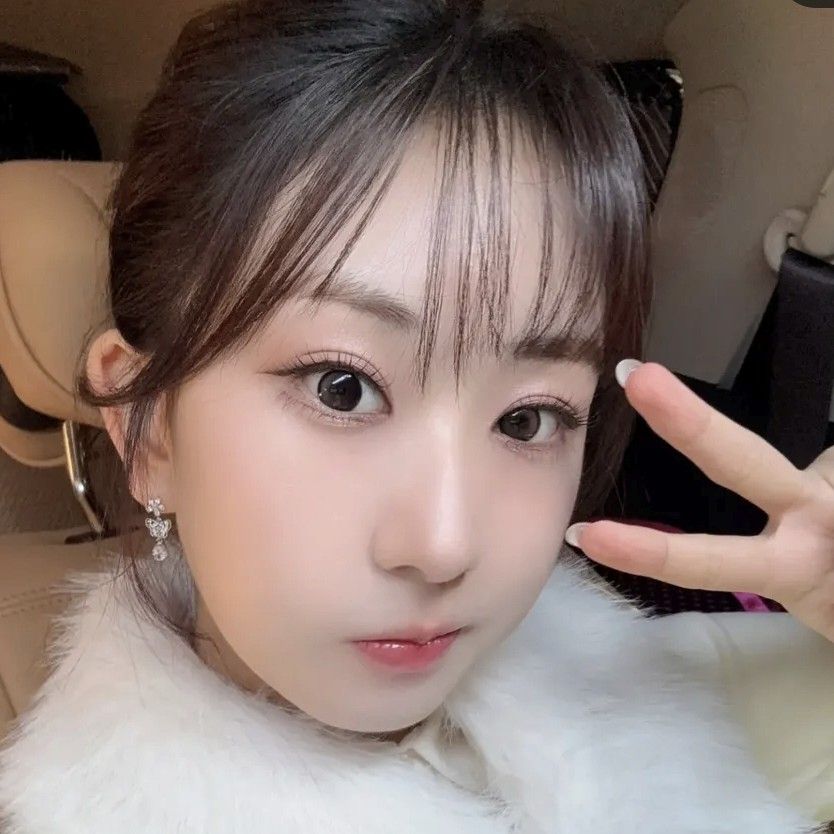 Momen yang diabadikan oleh penggemar Jeon Yujin