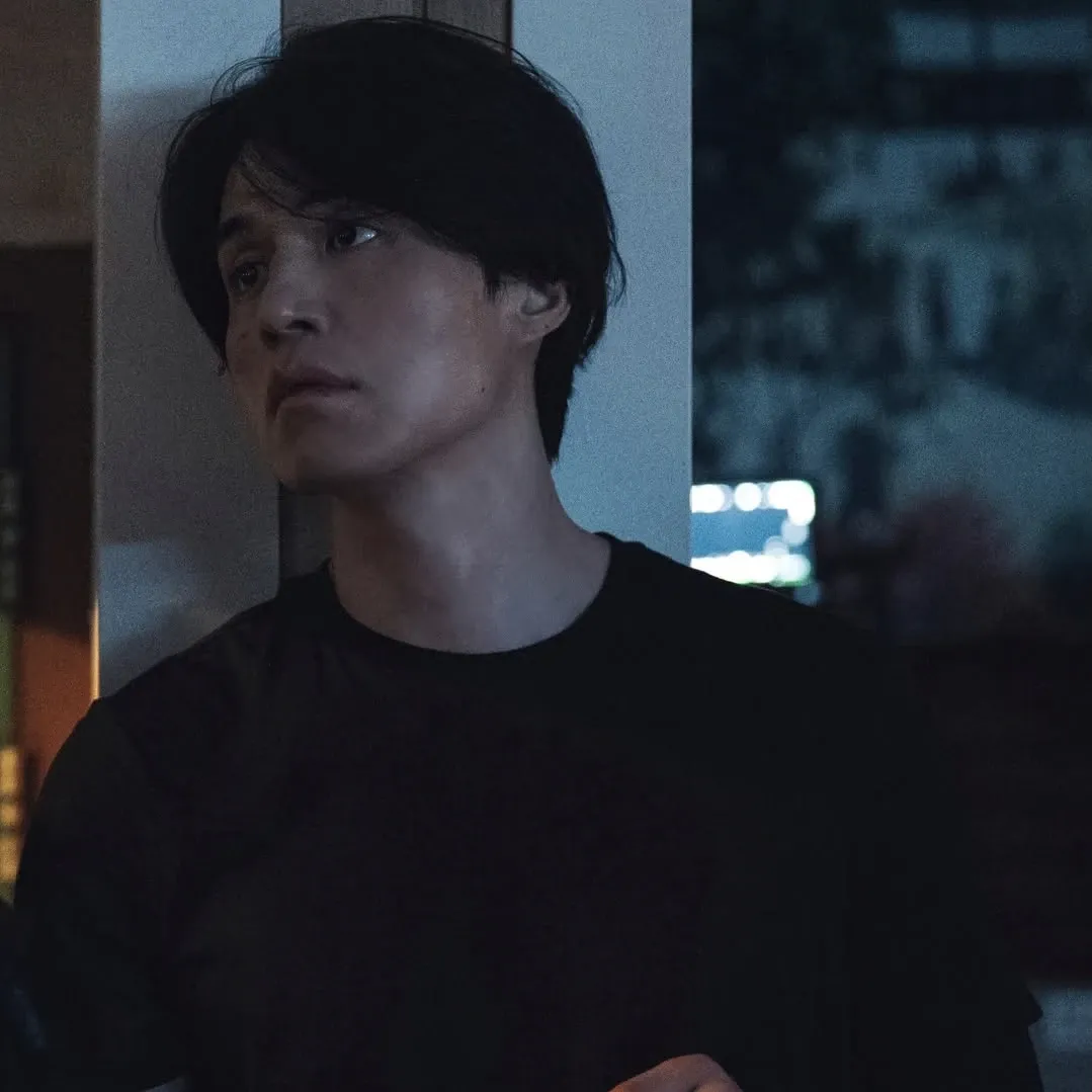 Recent activity shot of Lee Dongwook