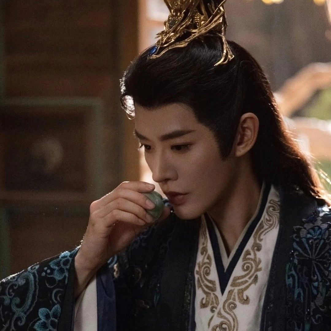 Recent activity shot of Deng Wei