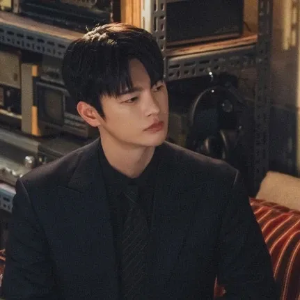 Recent activity shot of Seo Inguk