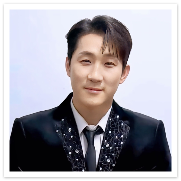 Representative photo of Na Sangdo showing their charm