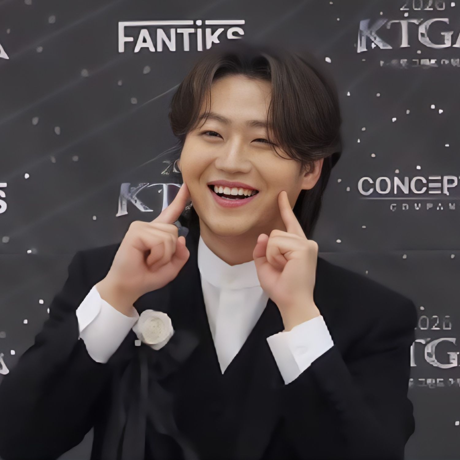 Cuplikan di balik layar dari Min Soohyun