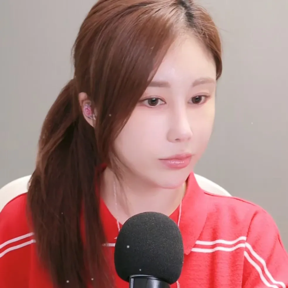Momen yang diabadikan oleh penggemar Kim Soyou