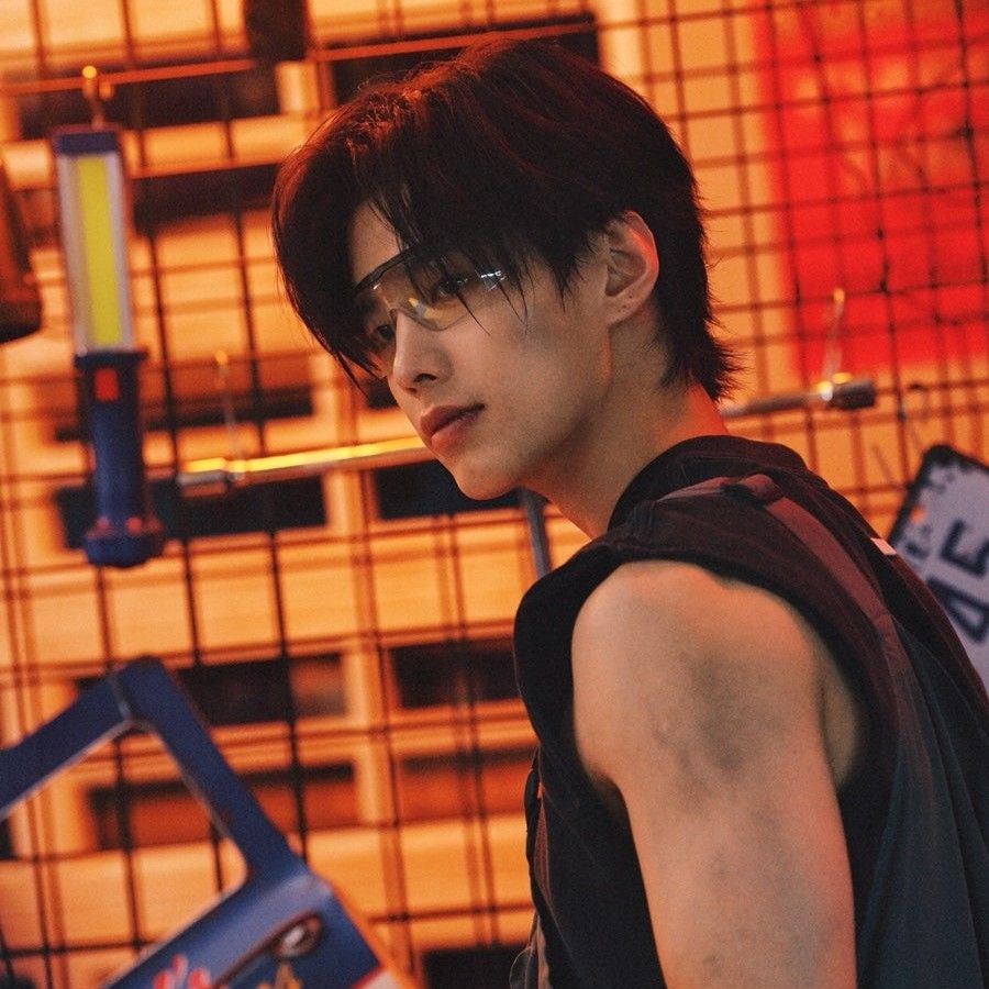 Latest photo of He Yu