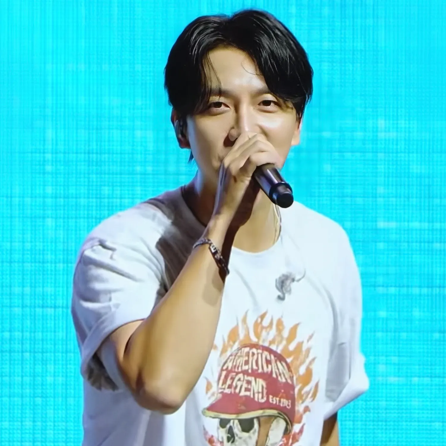A moment captured by a fan of Lee Seunggi