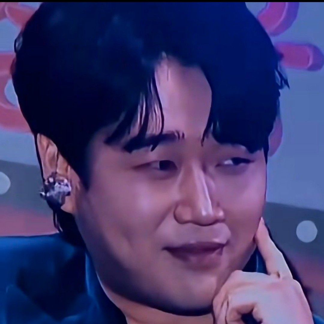 A moment captured by a fan of Hwang Youngwoong