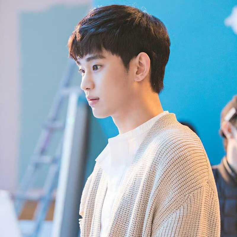 Behind-the-scenes cut of Kim Soohyun