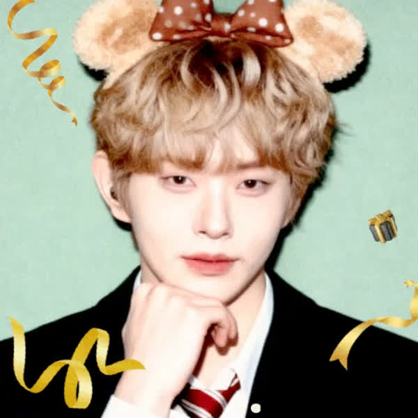 Representative photo of Lee Byeongchan showing their charm