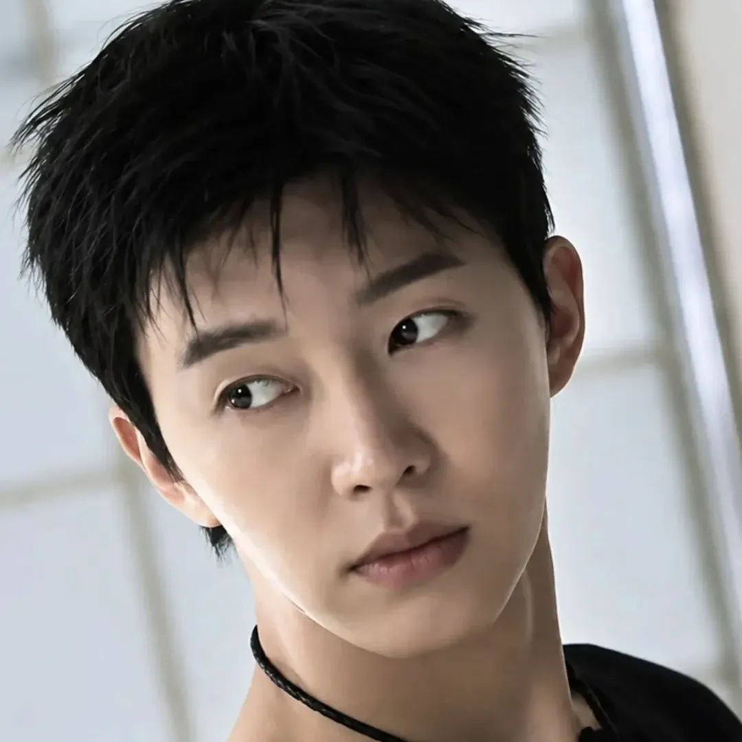 Foto kegiatan terbaru dari Lim Youngwoong
