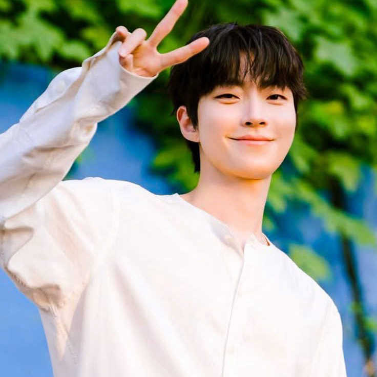 황인엽의 비하인드 컷