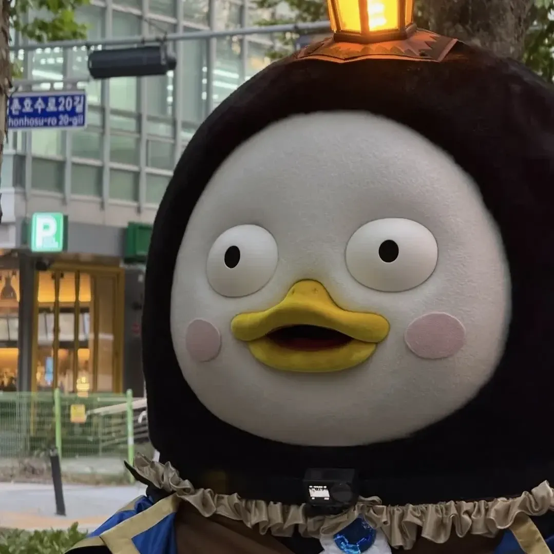 ペンスの最近の活動ショット