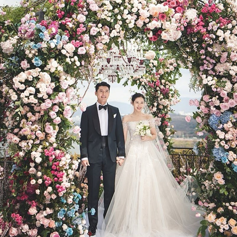 Momen yang diabadikan oleh penggemar Hyun Bin