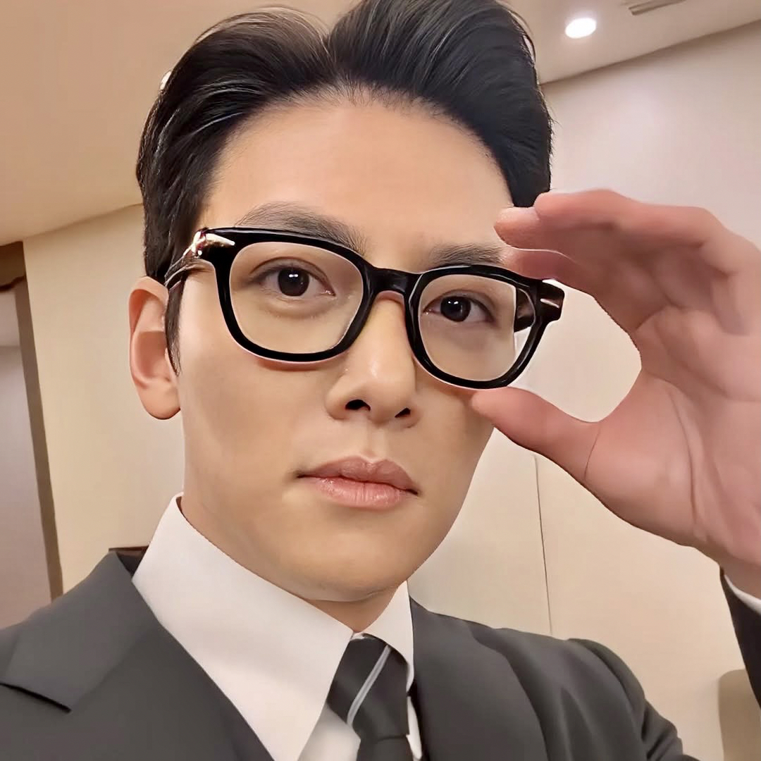 粉丝拍下的池昌旭瞬间