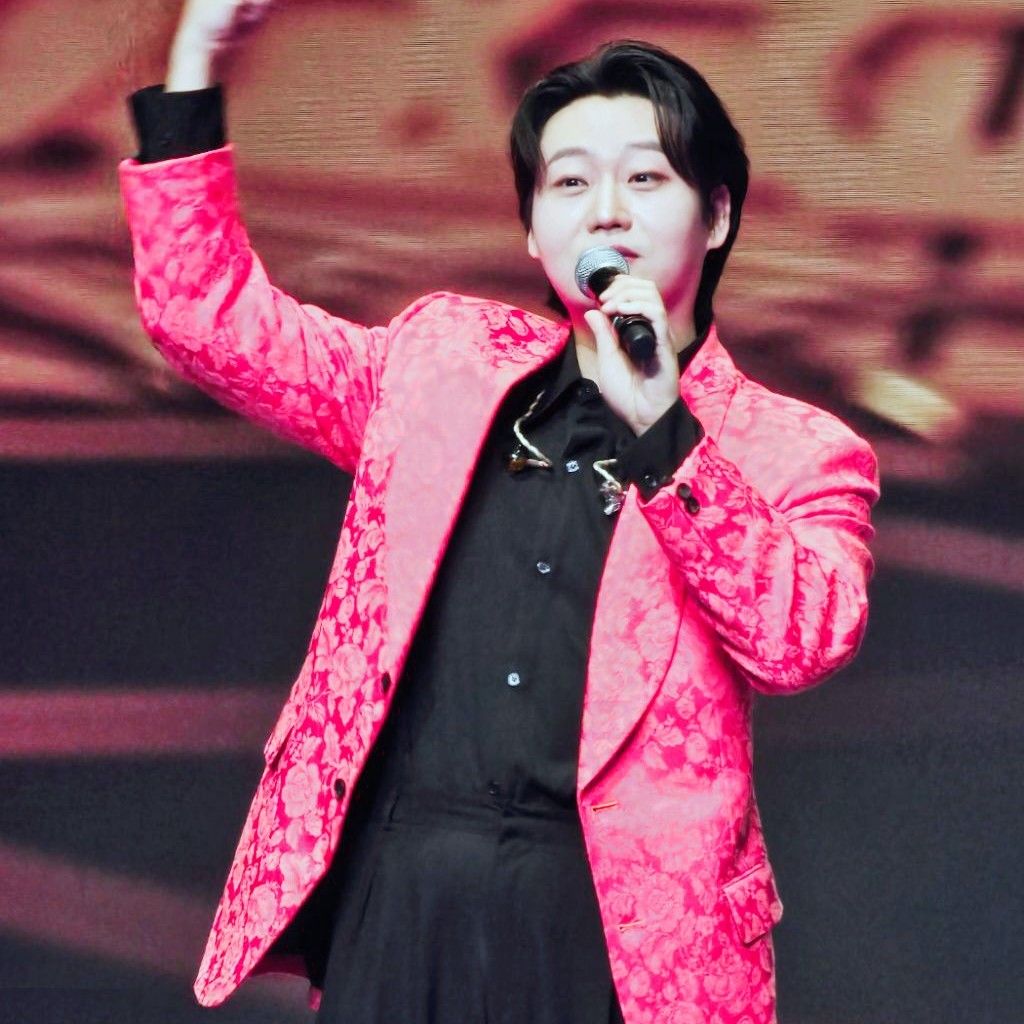 Behind-the-scenes cut of Min Soohyun