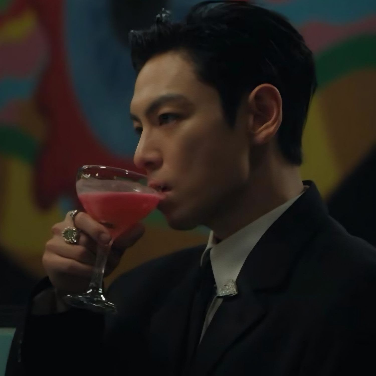 崔胜铉 (T.O.P)的最新照片