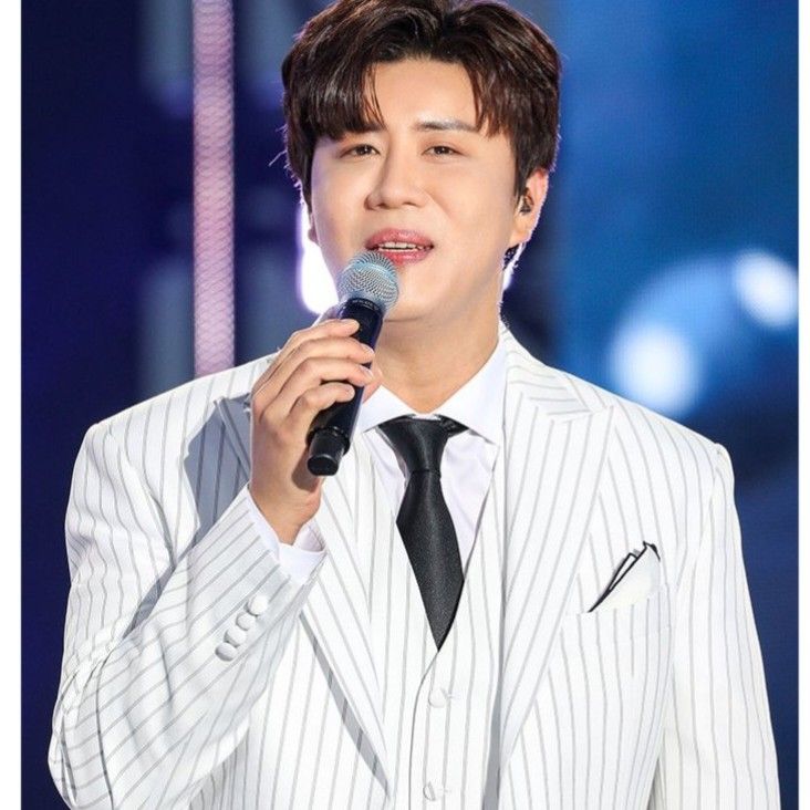 チン・ヘソンの最近の活動ショット