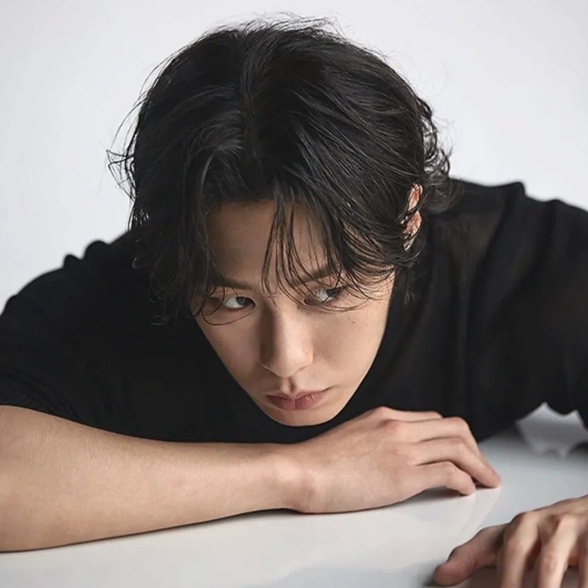 Behind-the-scenes cut of Lee Jaewook