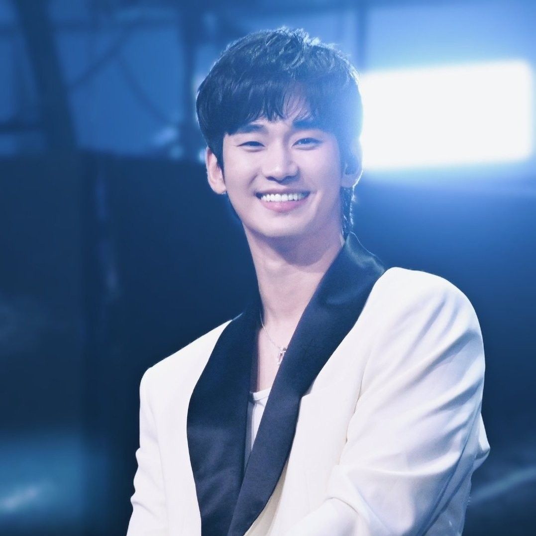 Behind-the-scenes cut of Kim Soohyun