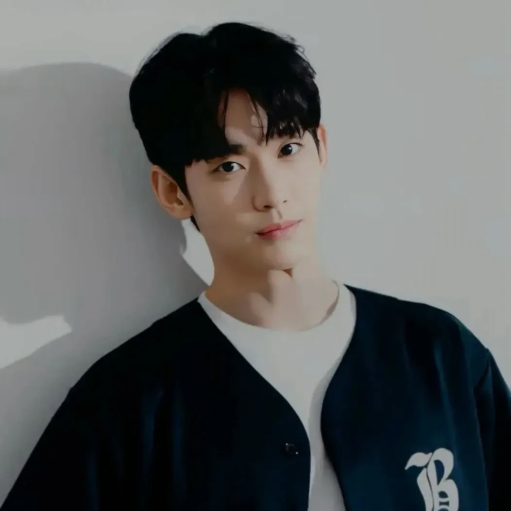 Recent activity shot of Kim Soohyun