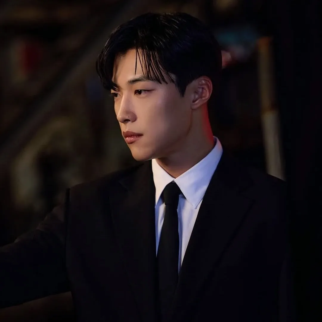 Behind-the-scenes cut of Woo Dohwan