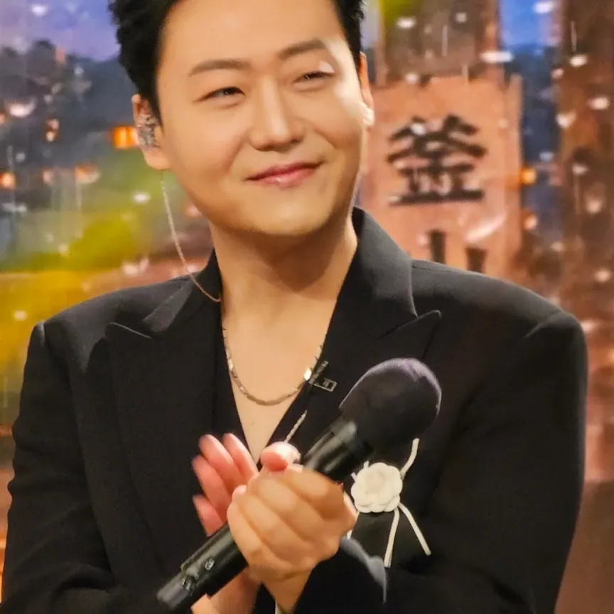 A moment captured by a fan of Min Soohyun