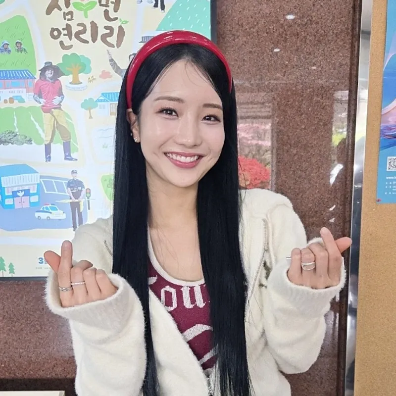 Behind-the-scenes cut of Kim Soyeon (2004)