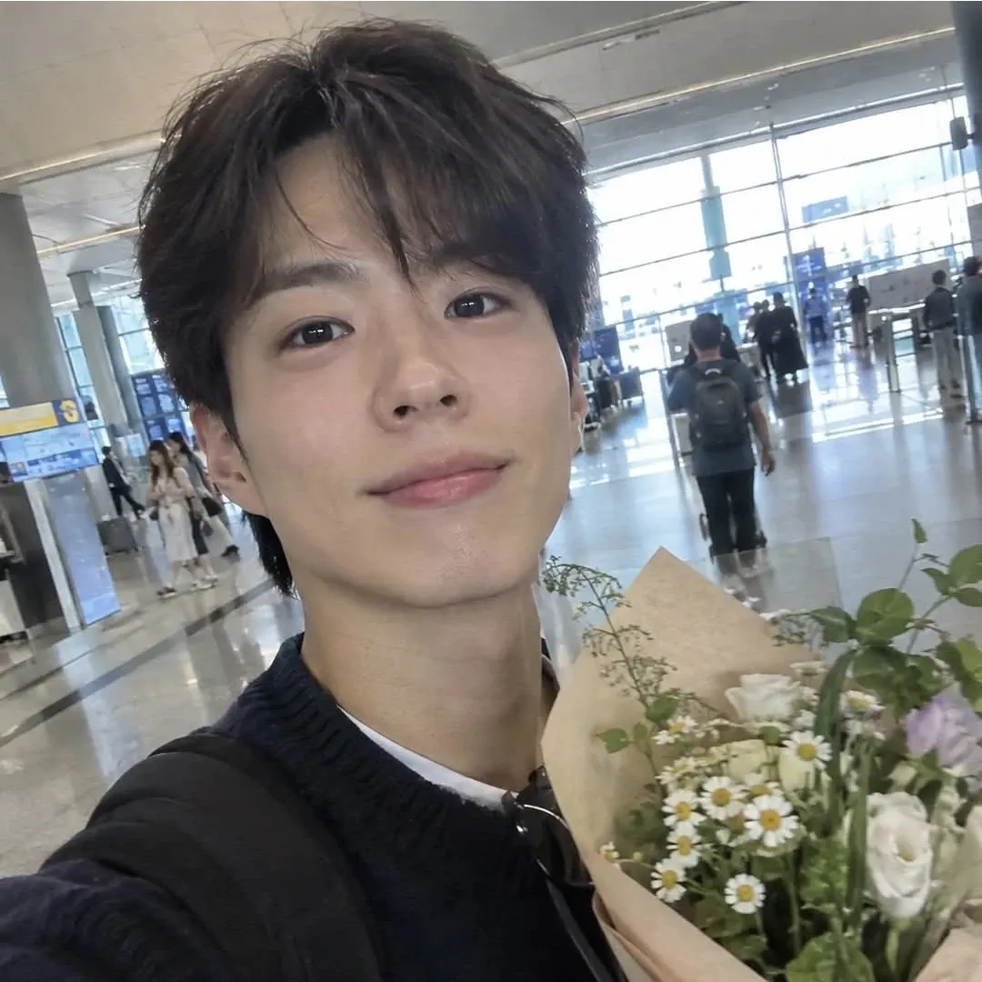 Recent activity shot of Park Bogum
