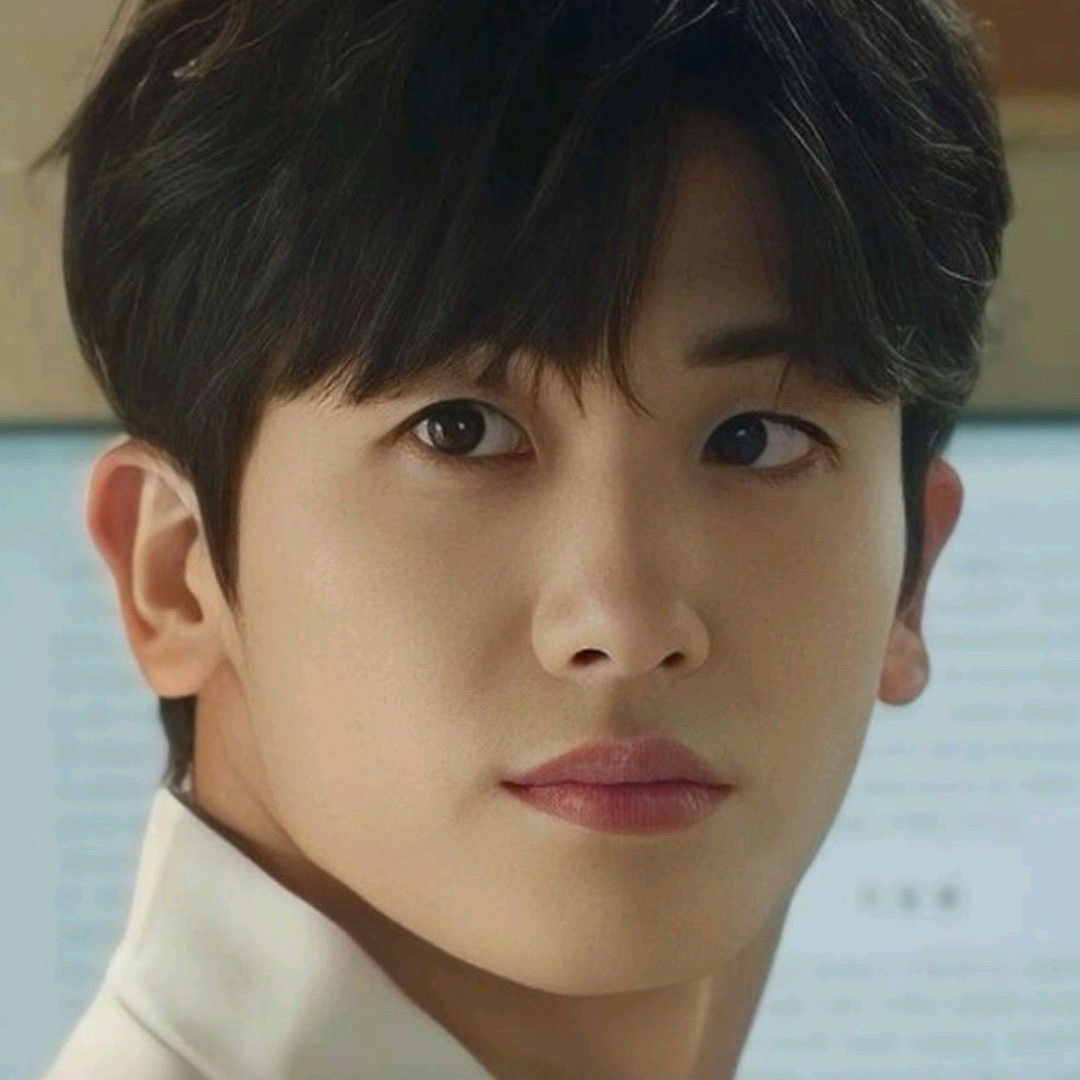 Behind-the-scenes cut of Park Hyungsik