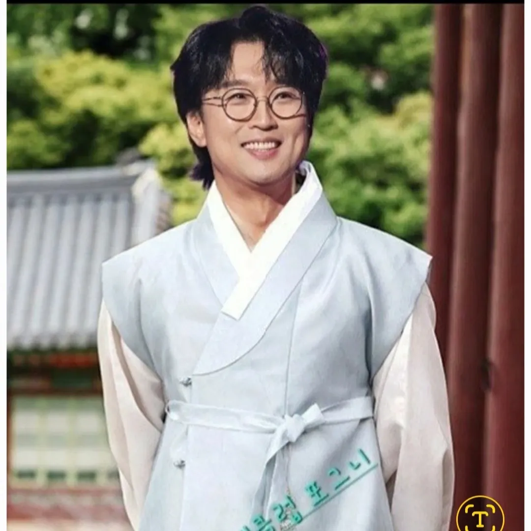 Behind-the-scenes cut of Bak Changgeun