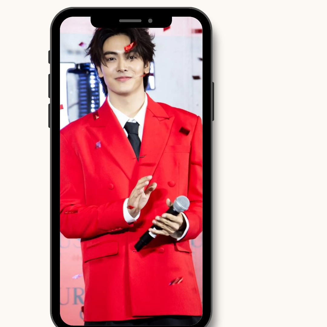 A moment captured by a fan of Joong Archen Aydin