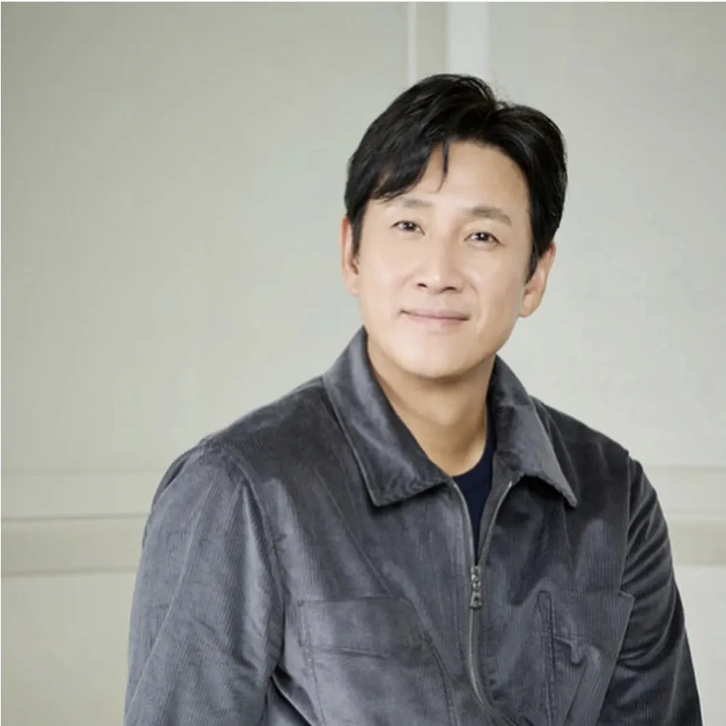 Lee Sunkyun的最新照片