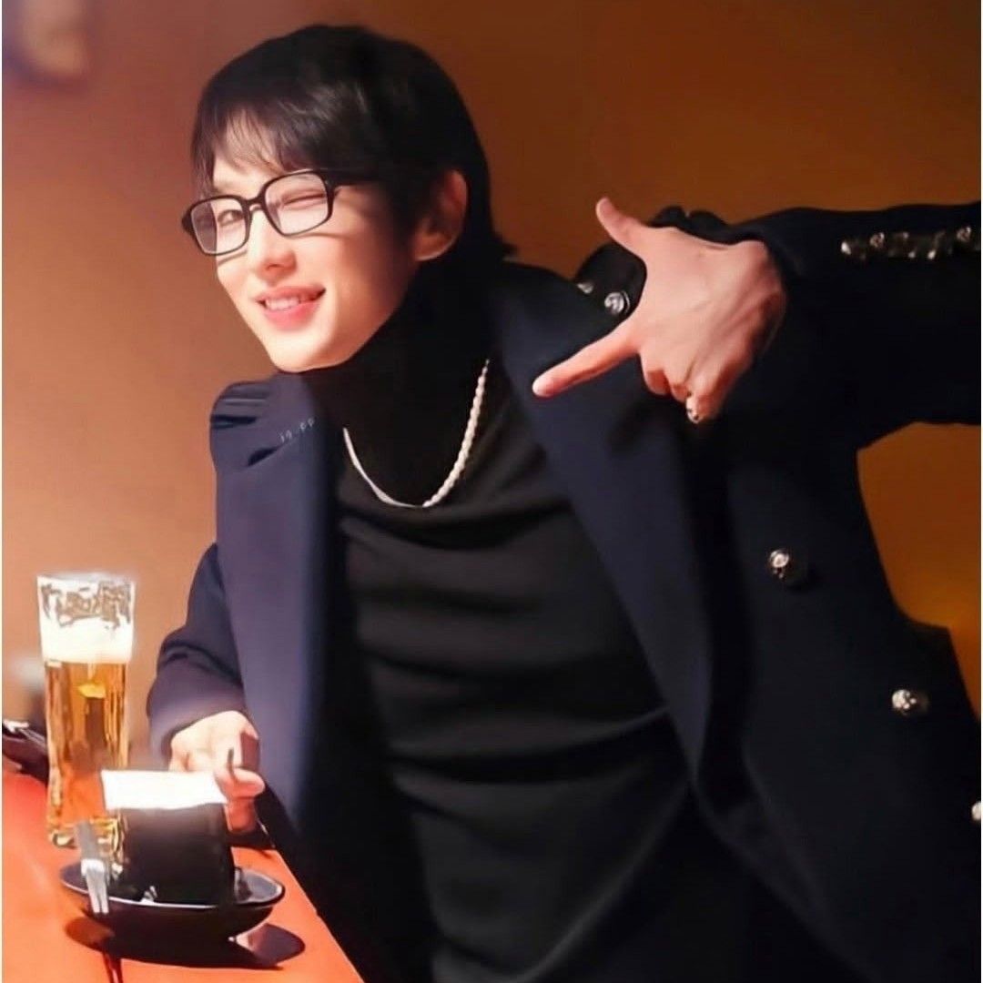 Behind-the-scenes cut of Lee Joongi