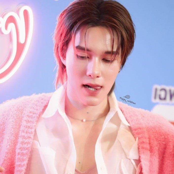 粉丝拍下的Nani Hirunkit Changkham瞬间