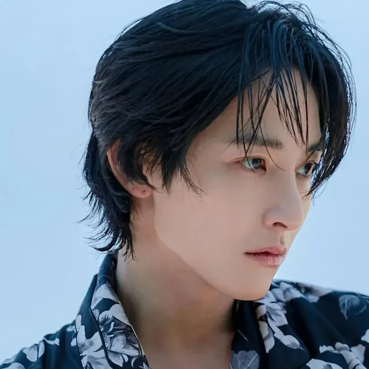Behind-the-scenes cut of Lee Soohyuk